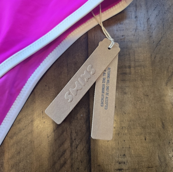 Skims Strapless Hot Pink Front Zip Swimsuit 4X - Picture 10 of 10